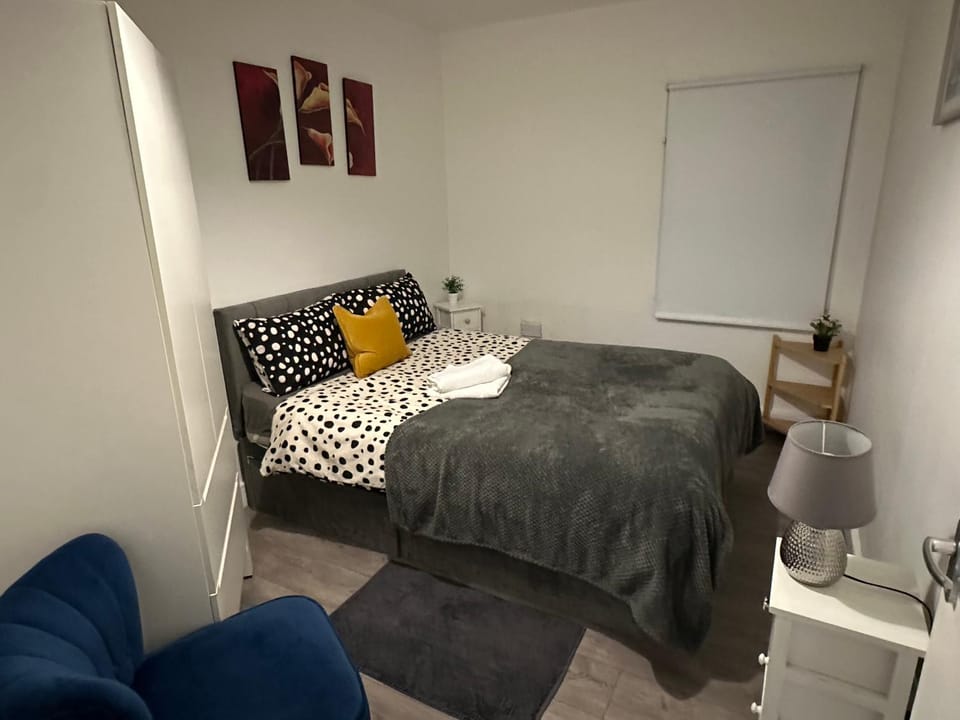 Bed, Photo of the whole room