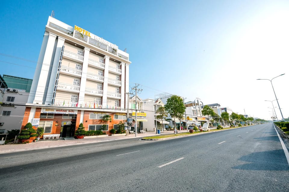 Property building, Neighbourhood, City view