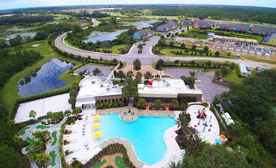 Pet Friendly Luxury Escape Minutes from Disney 347 House in Four Corners