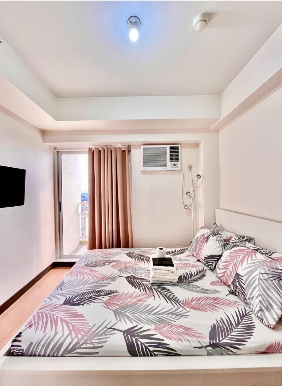 The Celandine By DMCI 1 BEDROOM WITH BALCONY Apartment in Quezon City