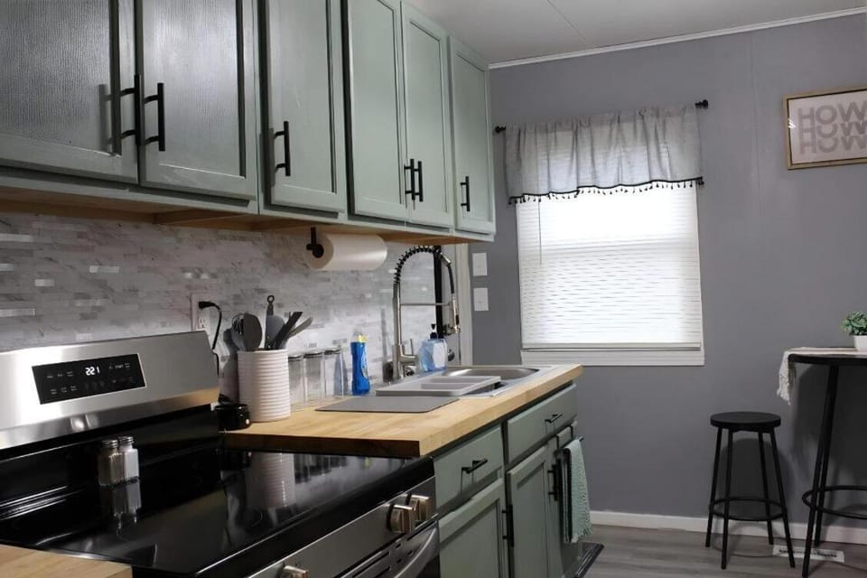 HiddenJewel House in Springfield