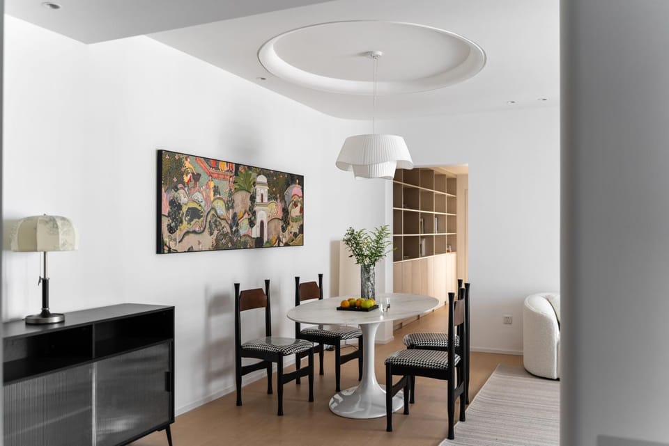 Living room, Seating area, Dining area