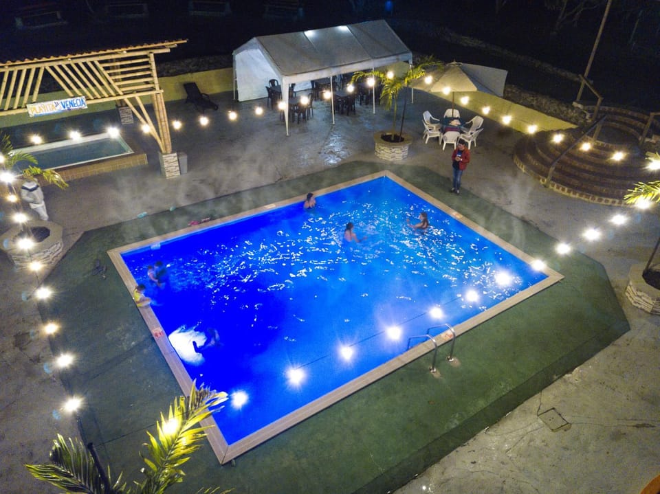Night, Pool view