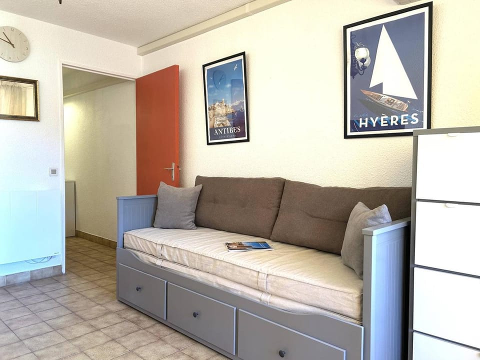 Appartement calme avec climatisation, terrasse et parking au Lavandou - FR-1-251-856 Apartment in Le Lavandou