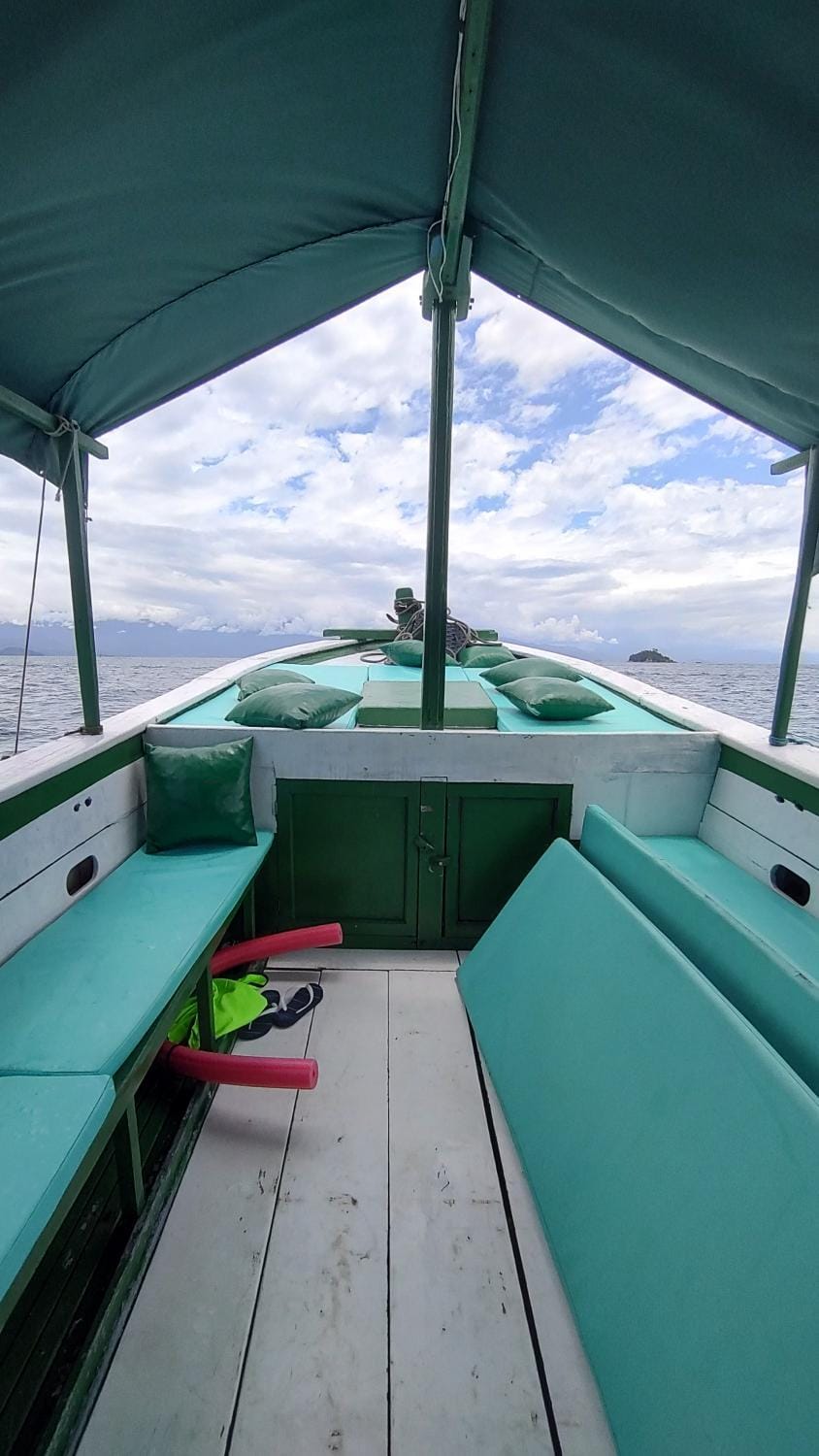 Visitando as Praias e ilha de Paraty Docked boat in State of Rio de Janeiro