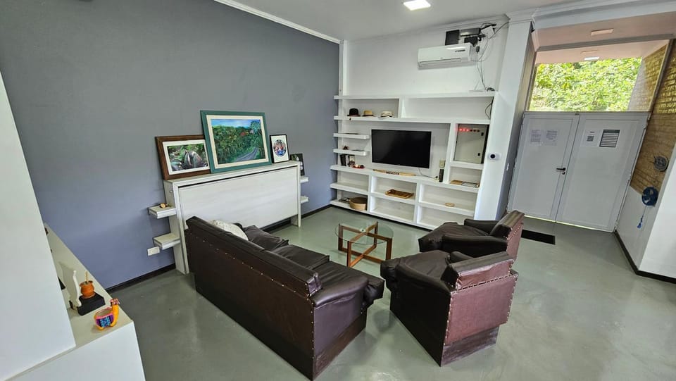 TV and multimedia, Living room, air conditioner
