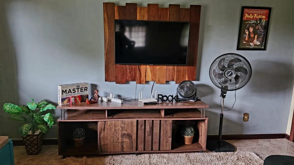 Casa do Lago House in Miguel Pereira