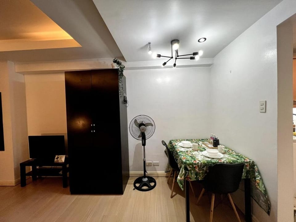 Newly Renovated Greenbelt Home with Balcony ParkView Apartment in Pasay