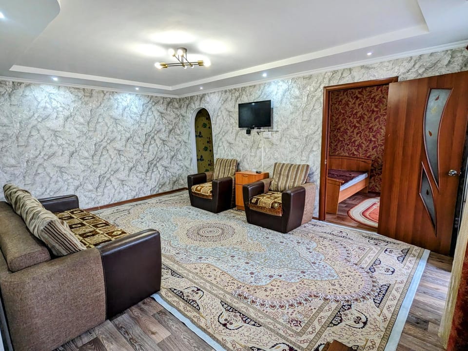 3-х комнатная квартира район магазин Радуга Apartment in Kazakhstan