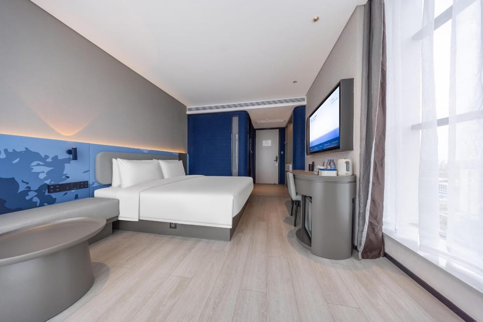 Atour Light Hotel Wuhan Optics Valley 3rd Road Xiaomi Technology Park Hotel in Wuhan