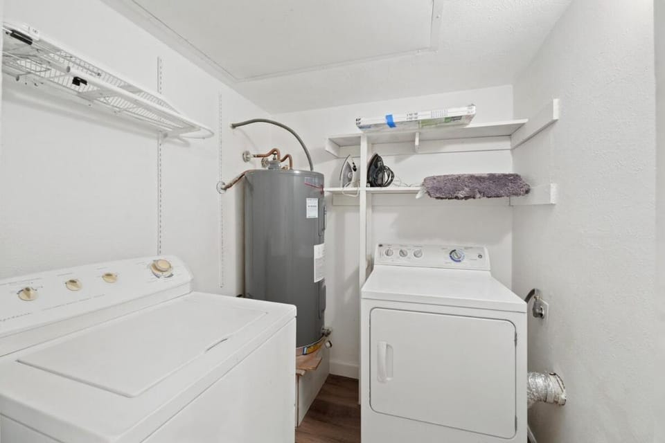 Updated & Cozy duplex centrally located in Dallas Fort Worth House in Grand Prairie