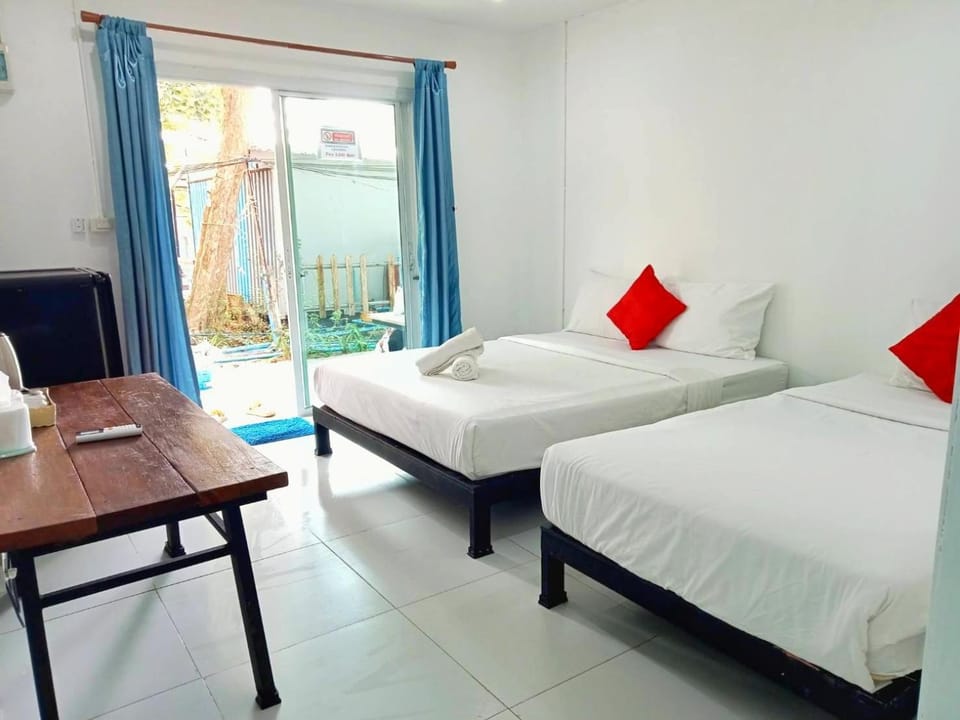 Seasonsamed Resort House in Phe