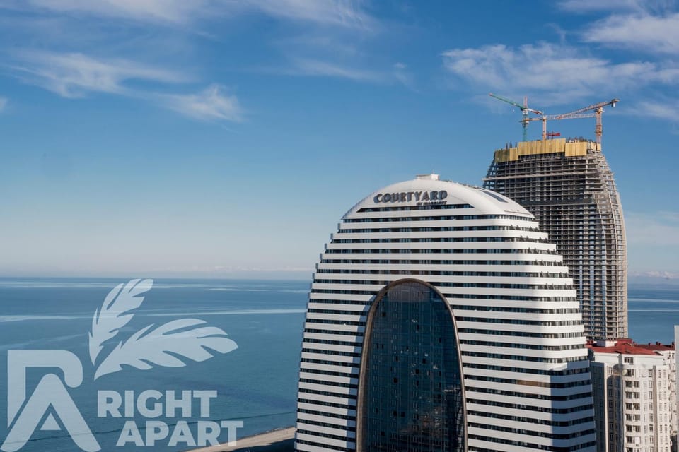 City view, Sea view
