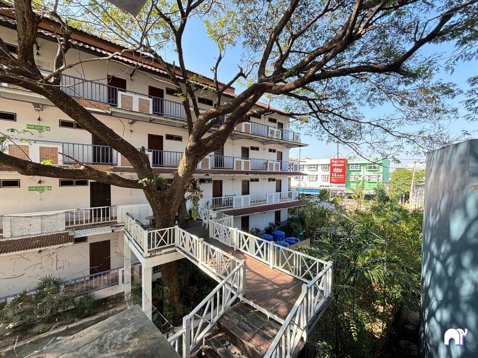 Property building, Balcony/Terrace