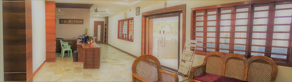 Lobby or reception, Seating area, Dining area