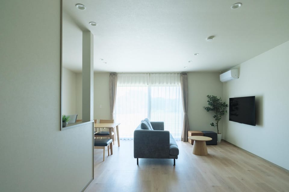 Green Peak 2 Apartment in Japan