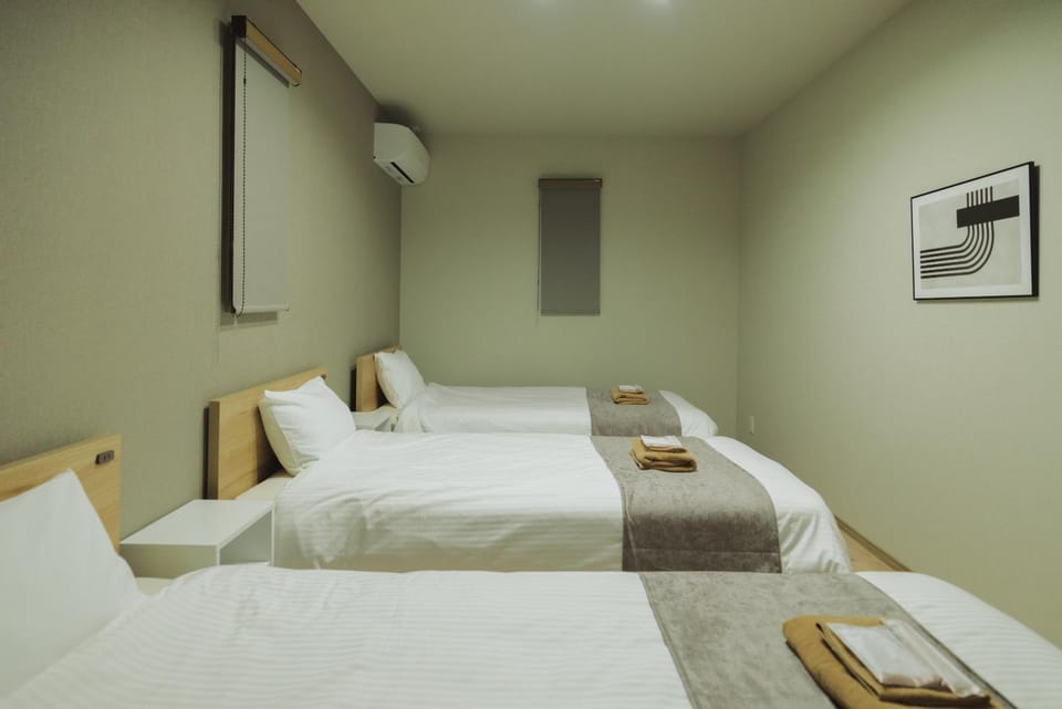 Green Peak 2 Apartment in Japan