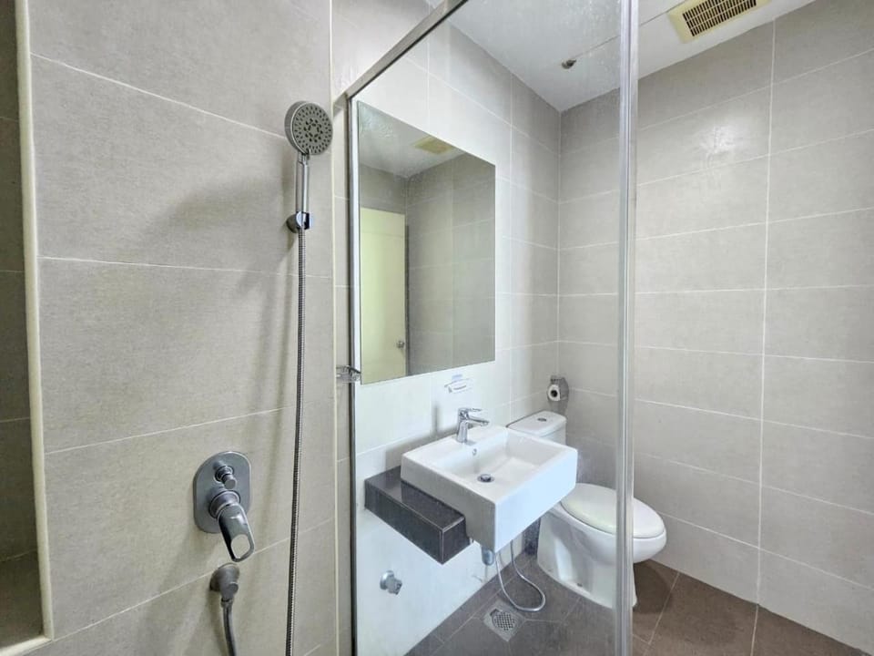 2R2B Atlantis Residence Melaka Apartment in Malacca
