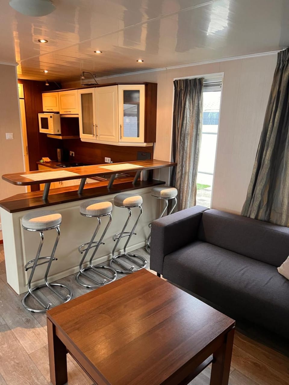 Communal lounge/ TV room, Living room