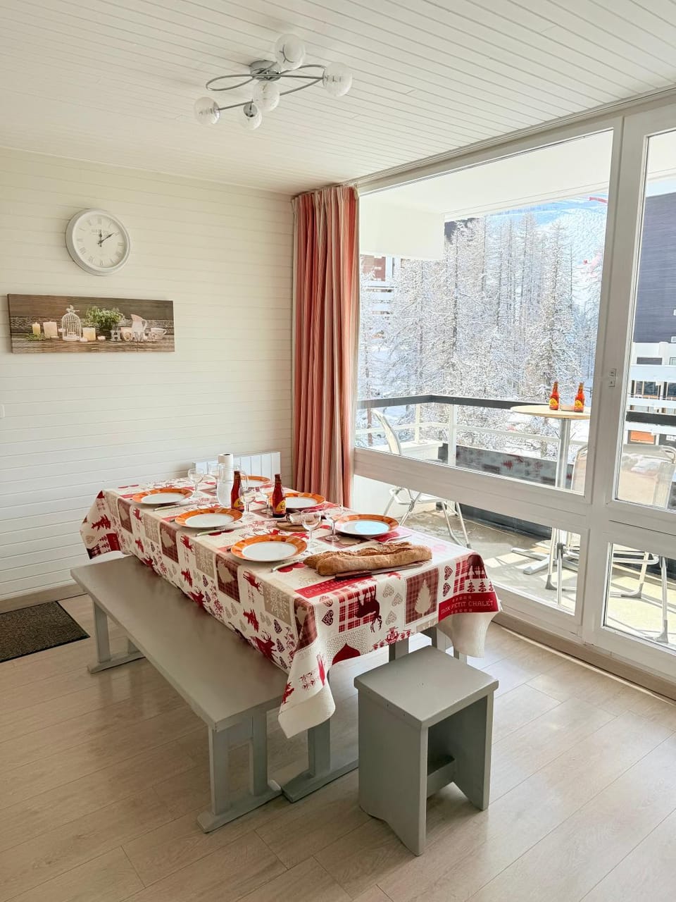 Dining area, kitchen