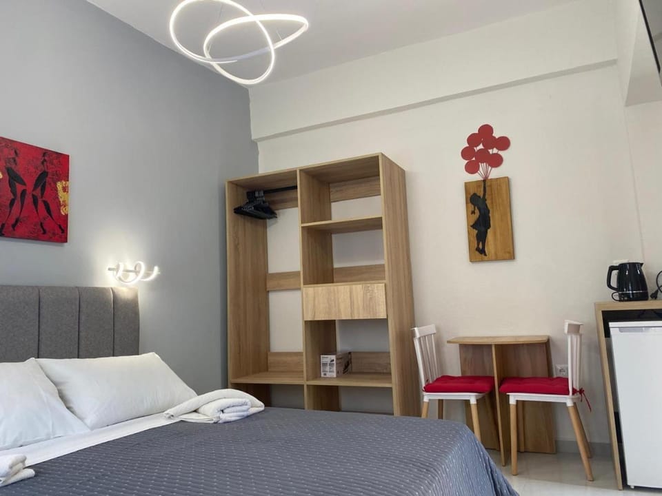 Bed, Photo of the whole room, wardrobe