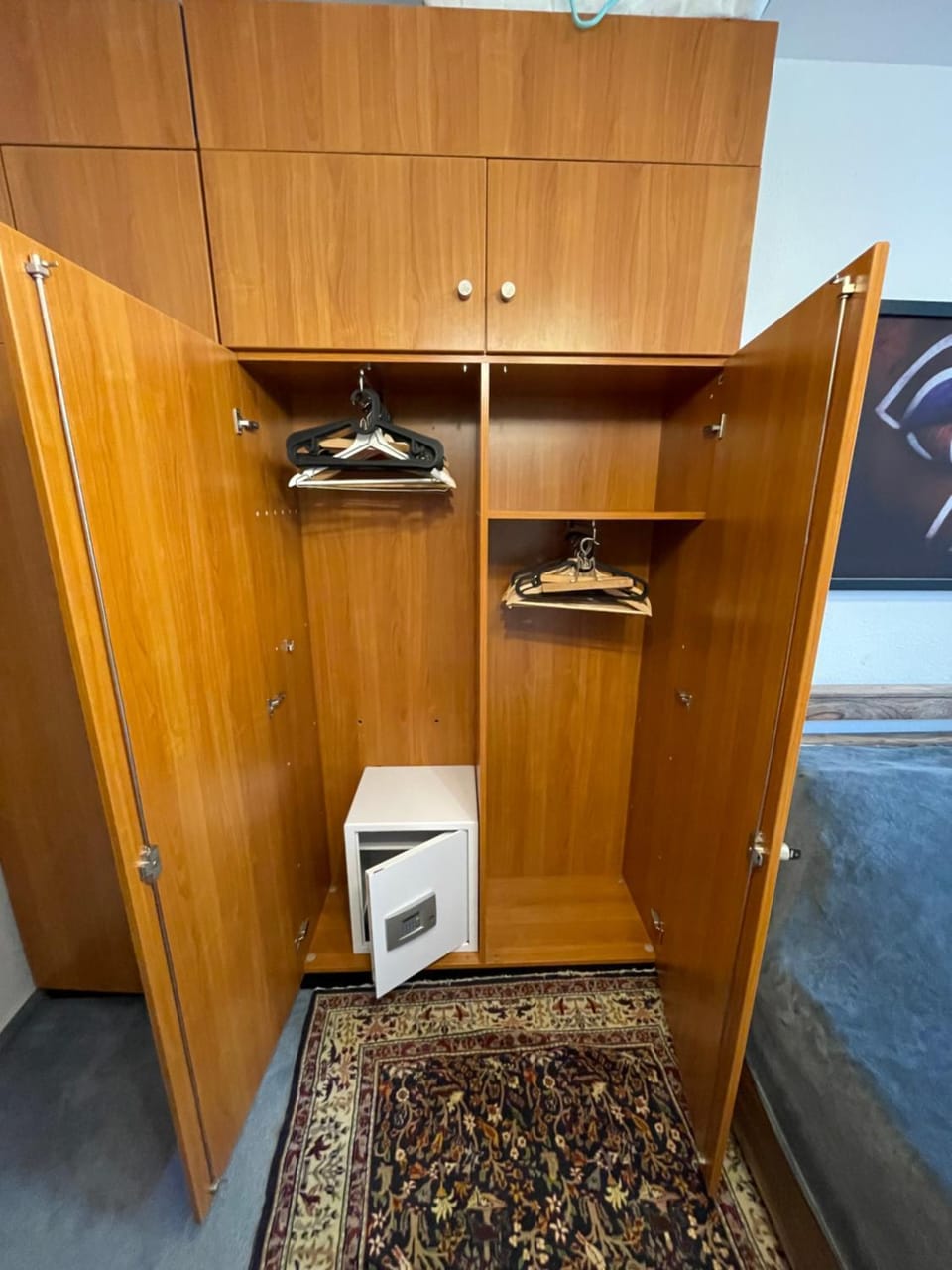 safe, wardrobe