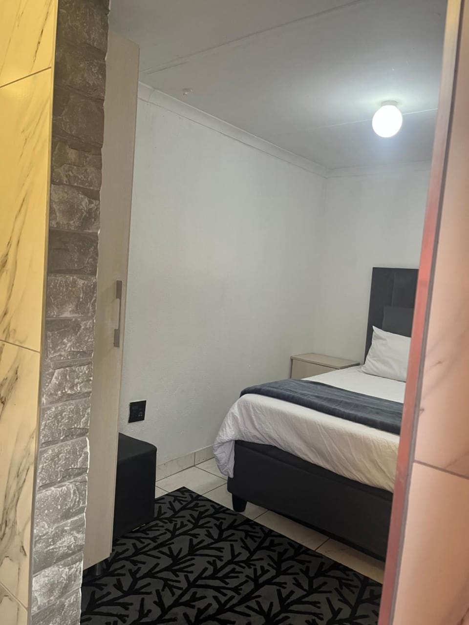 Mohwelere Guest House Bed and Breakfast in Pretoria