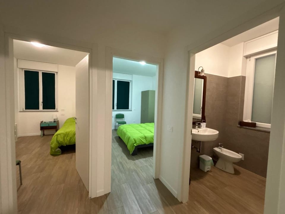 Bed, Bathroom, Photo of the whole room, Bedroom, bidet