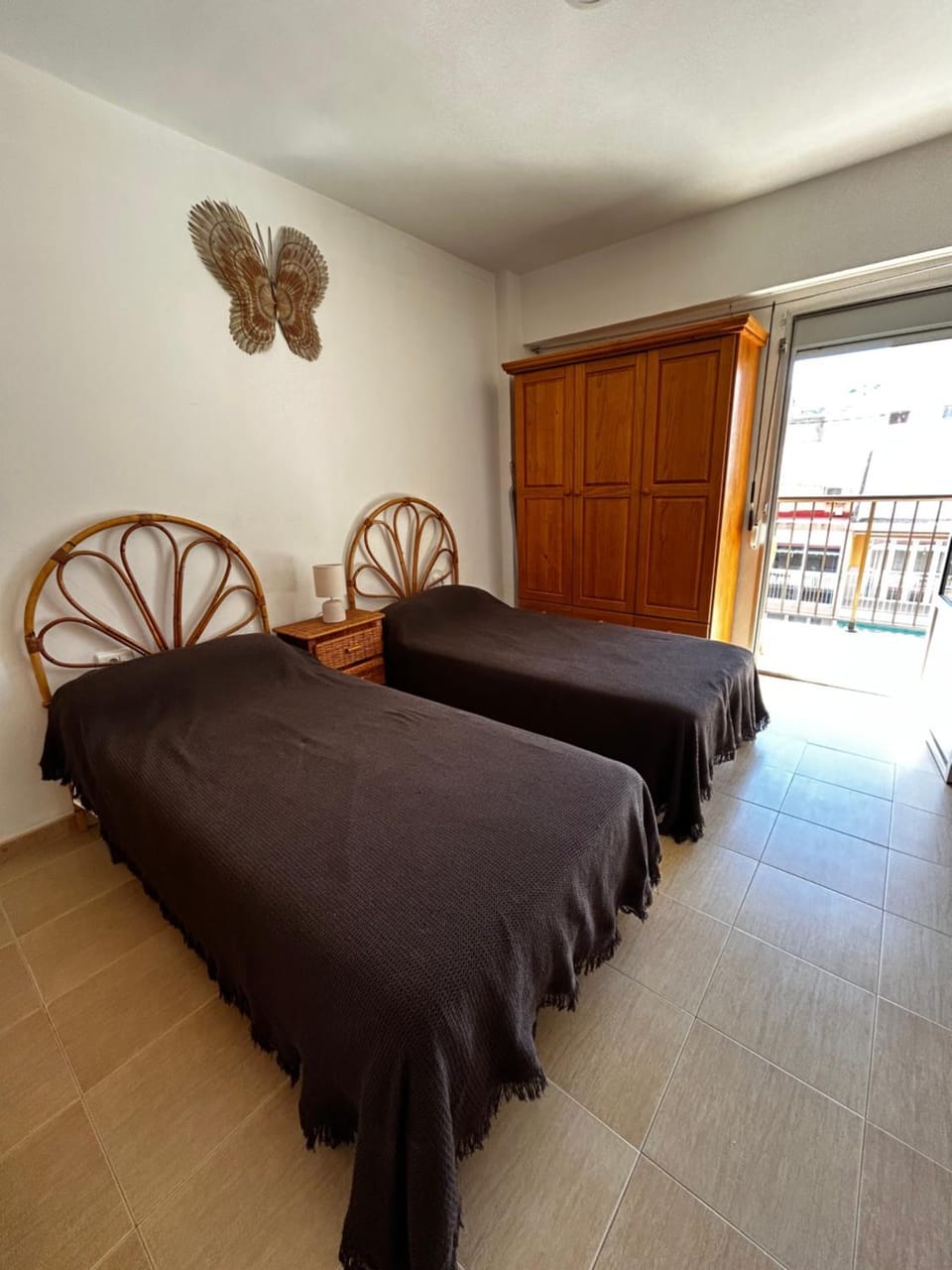 View (from property/room), Balcony/Terrace, Bedroom, air conditioner