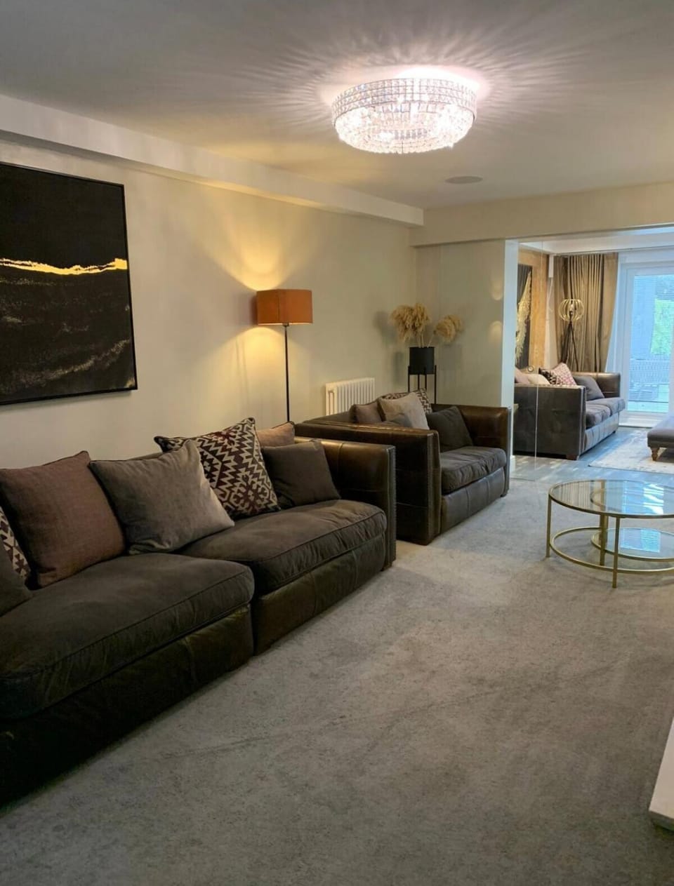 7 bed 3 bath M25 Long term Parking House in Grays