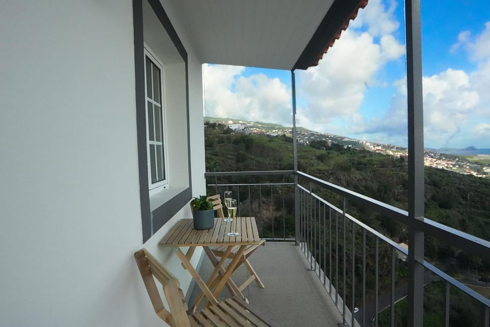 Ozeanica Heights by LovelyStay House in Madeira District