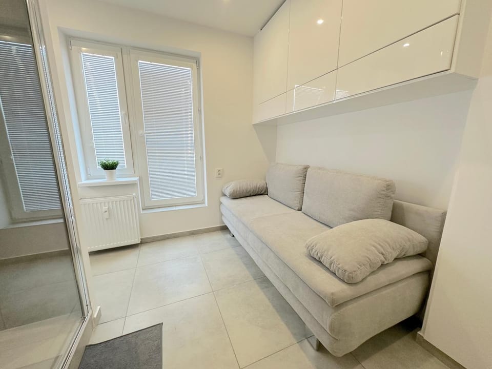 Krásny byt - garzonka v Novom meste s terasou Apartment in Bratislava