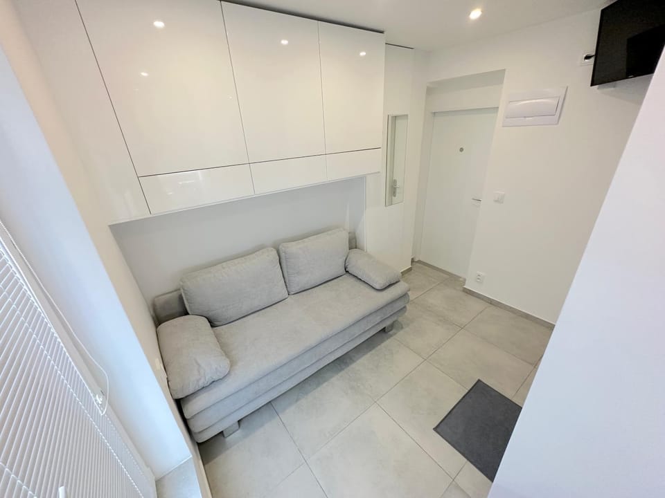 Krásny byt - garzonka v Novom meste s terasou Apartment in Bratislava