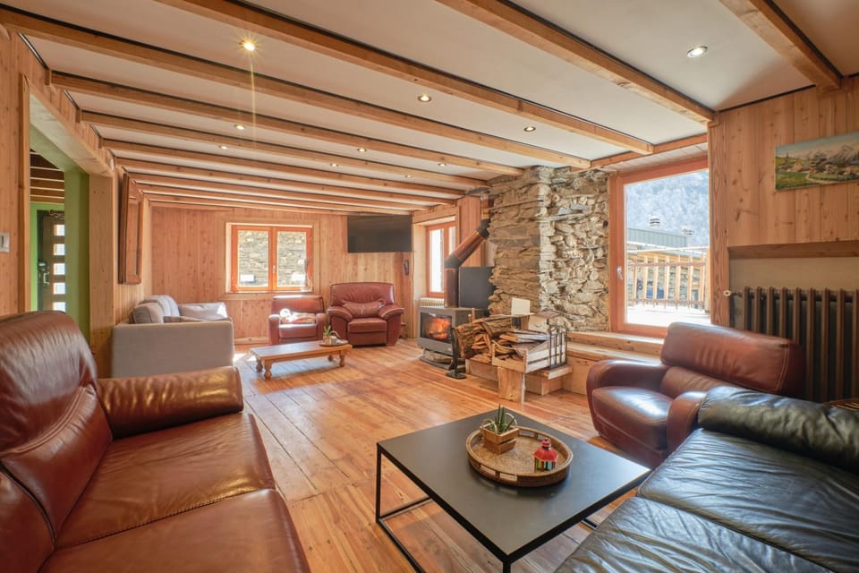 Property building, Living room