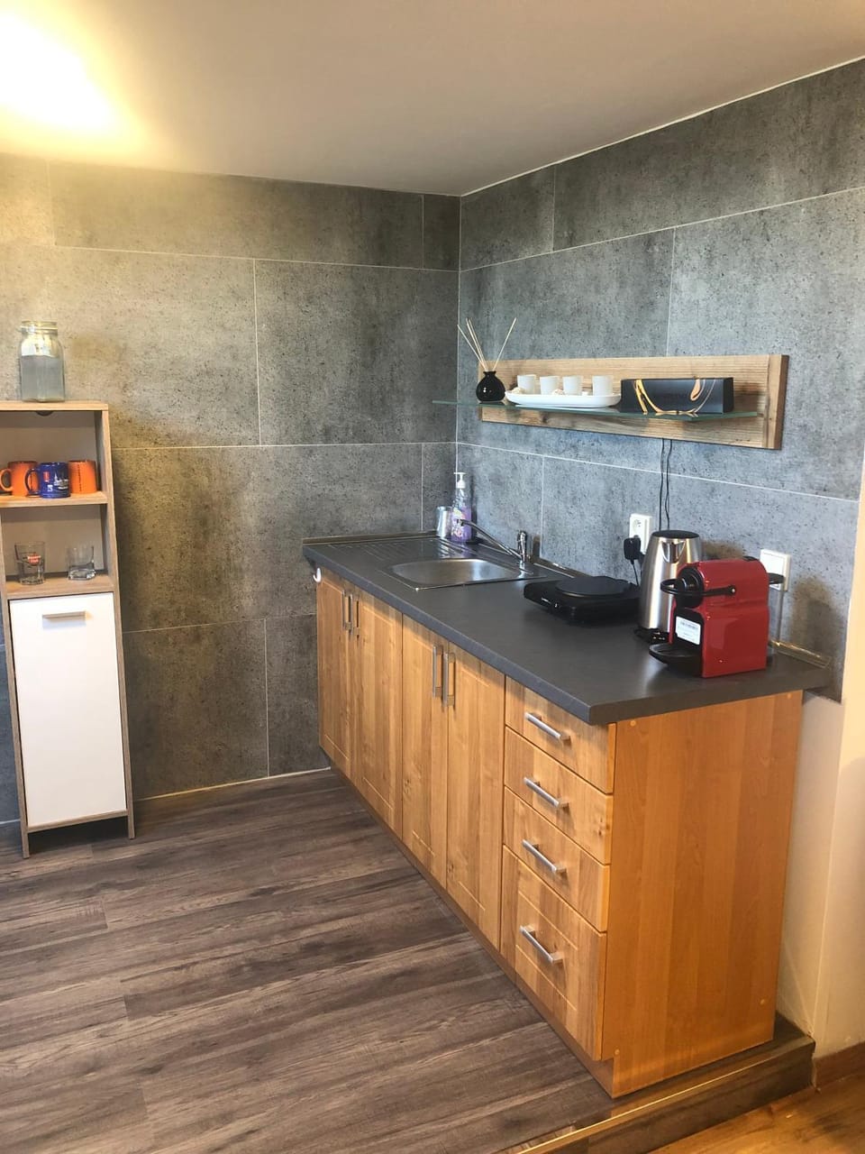 Kitchen or kitchenette