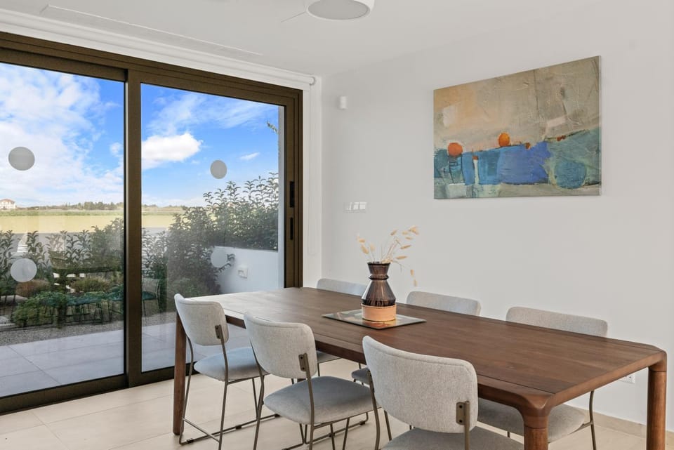 Patio, Living room, Seating area, Dining area