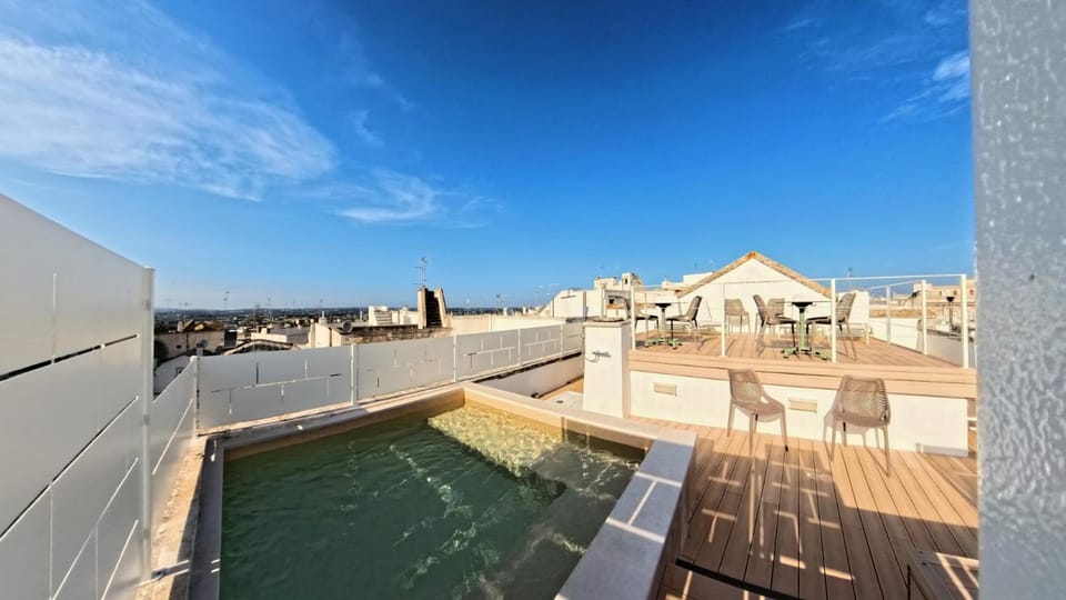 Property building, Swimming pool