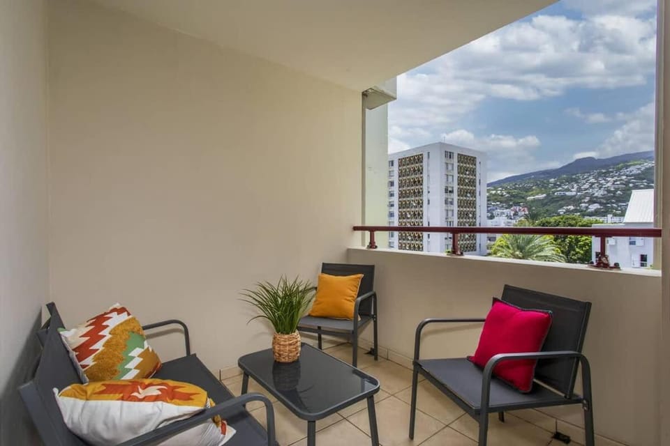 TI KAZ LECTHI PASSION - Appartement 1 Chambre spacieux idéal pour 4 personnes au centre-ville de ST DENIS Apartment in Saint-Denis