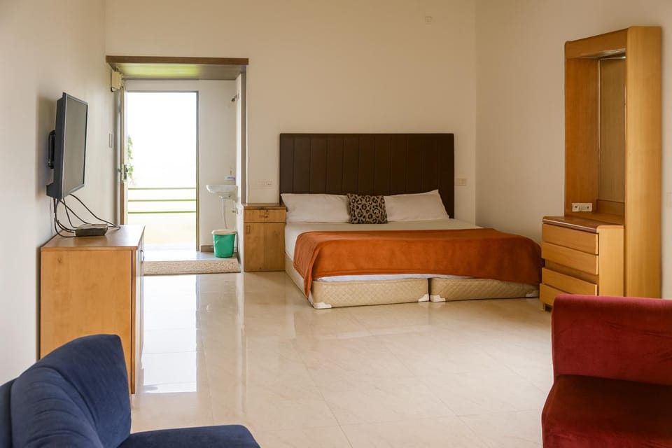 ll EMPYREAN STAY ll KAS ll Chalet in Maharashtra