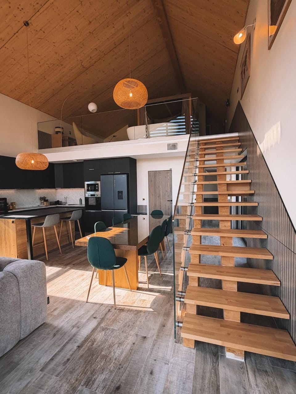 Kitchen or kitchenette, Living room