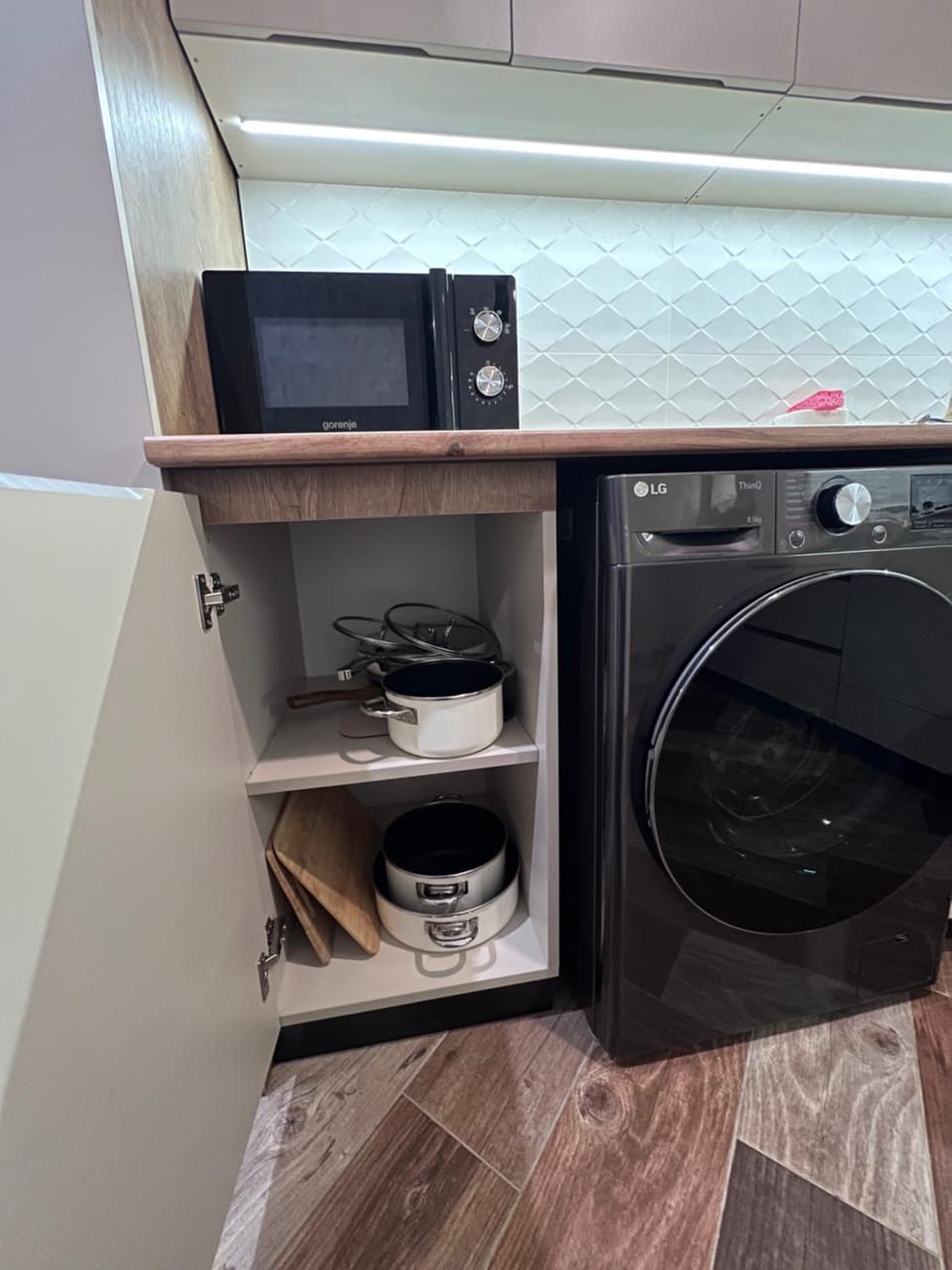 TV and multimedia, Kitchen or kitchenette, minibar, oven, pet friendly, washing machine, dryer