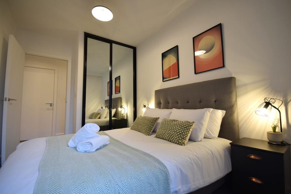 Suite Life 2-Bed 1-Bath in New Cross Apartment in Manchester
