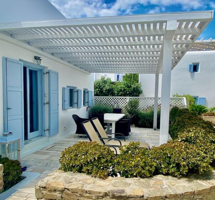 Elysia House House in Ornos