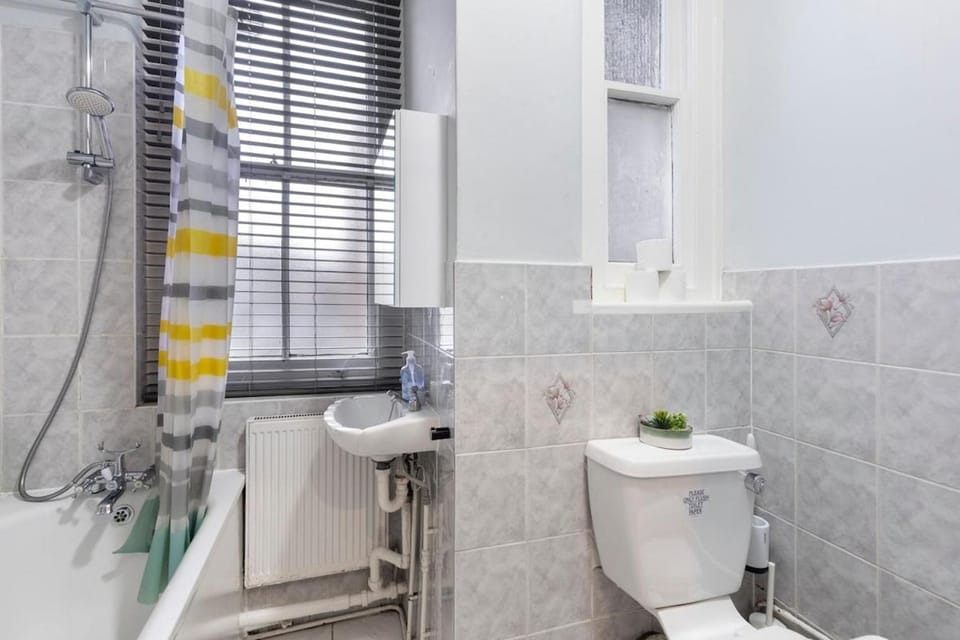 Ctr London 1Bed Regents park next all Transport Apartment in London Borough of Islington