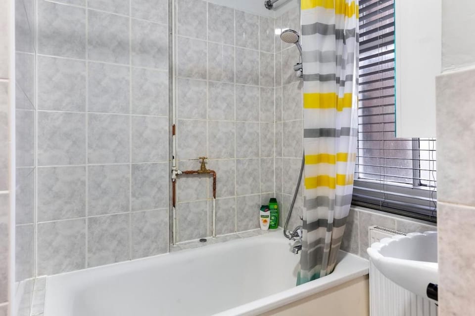 Ctr London 1Bed Regents park next all Transport Apartment in London Borough of Islington