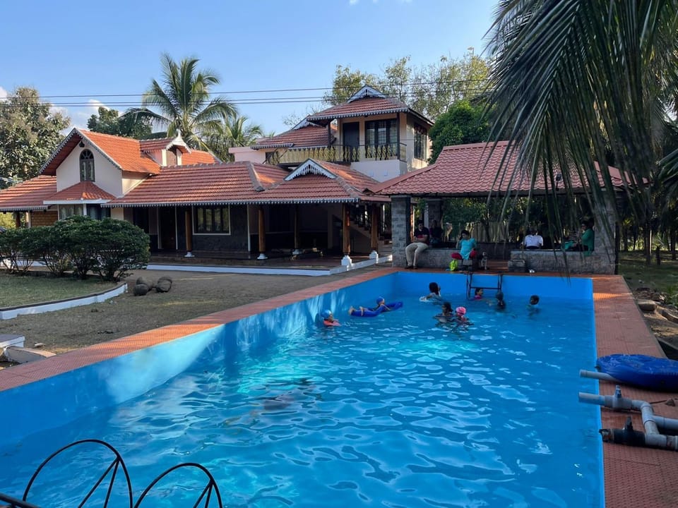 Property building, Pool view, Swimming pool, Sports