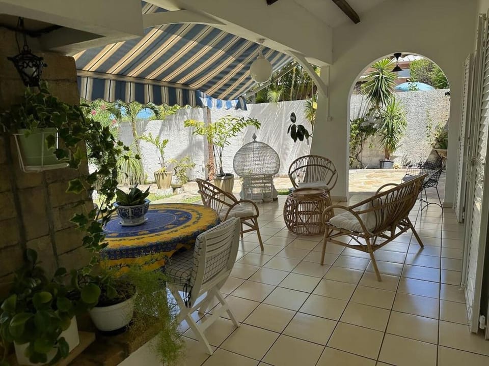 Villa Madeleine avec piscine et proche mer à Trou d'eau Villa in Saint-Paul