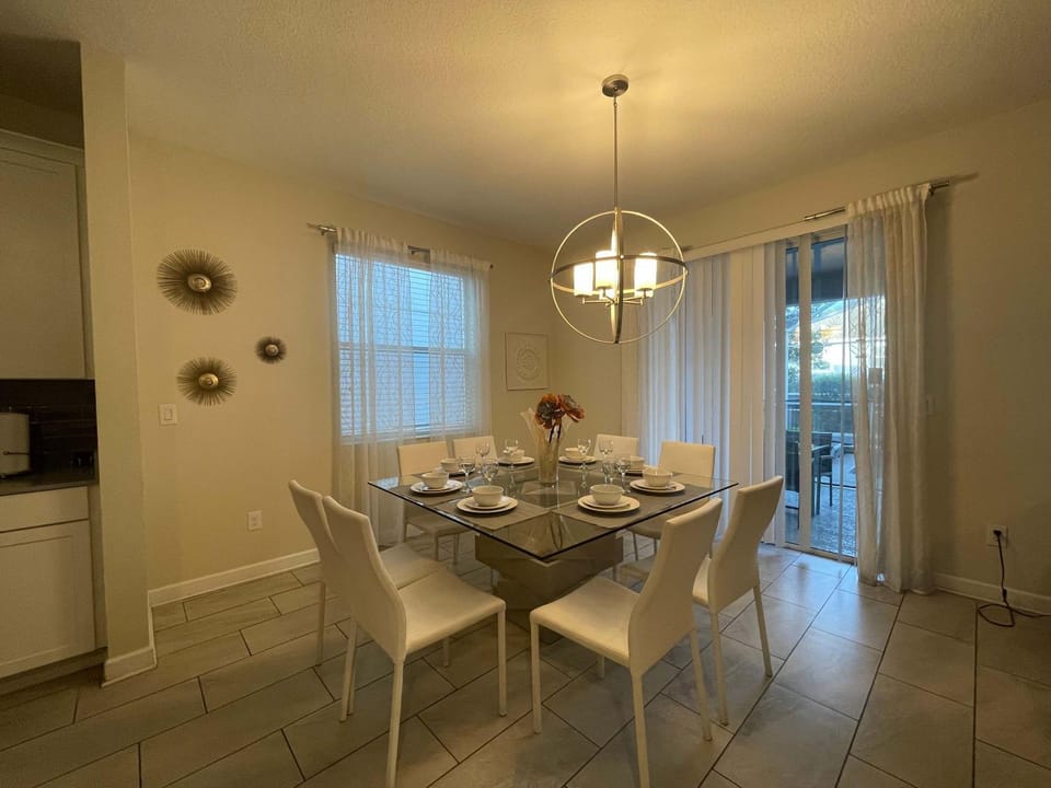 Lovely Hideway for Family with Private Pool & Waterpark Villa in Four Corners