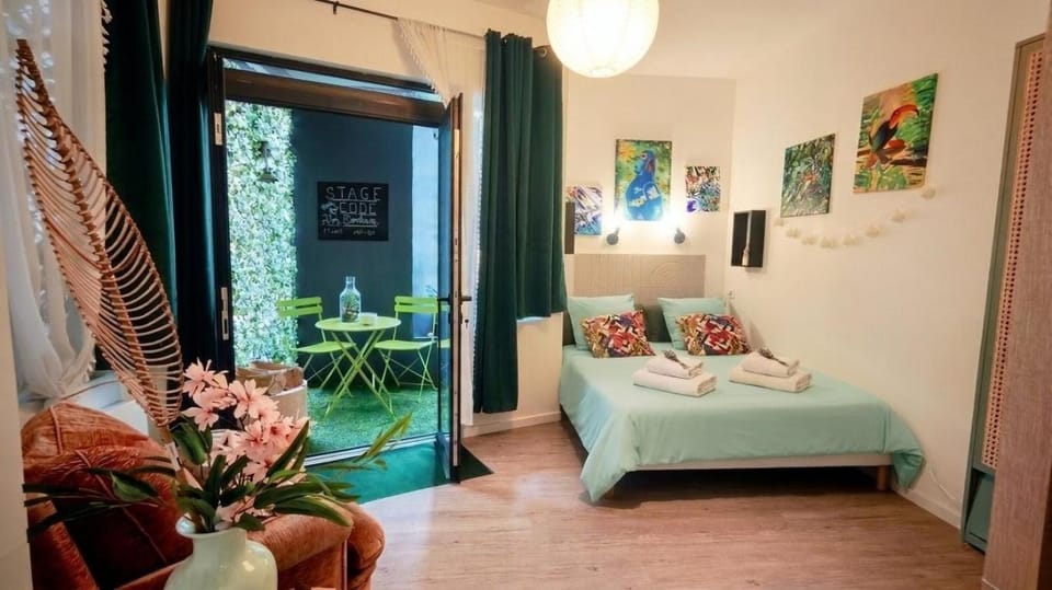 Bed, Bedroom