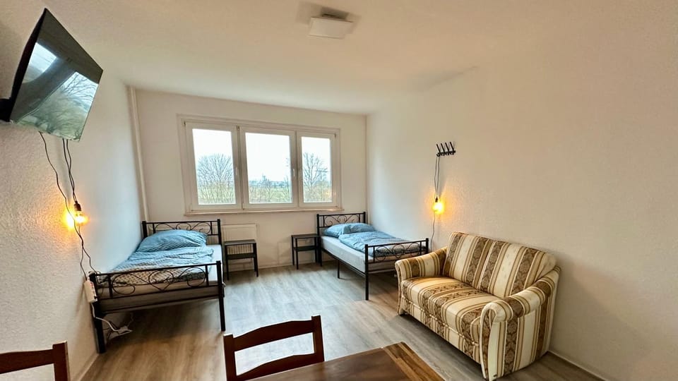 Bed, TV and multimedia, Photo of the whole room, Seating area